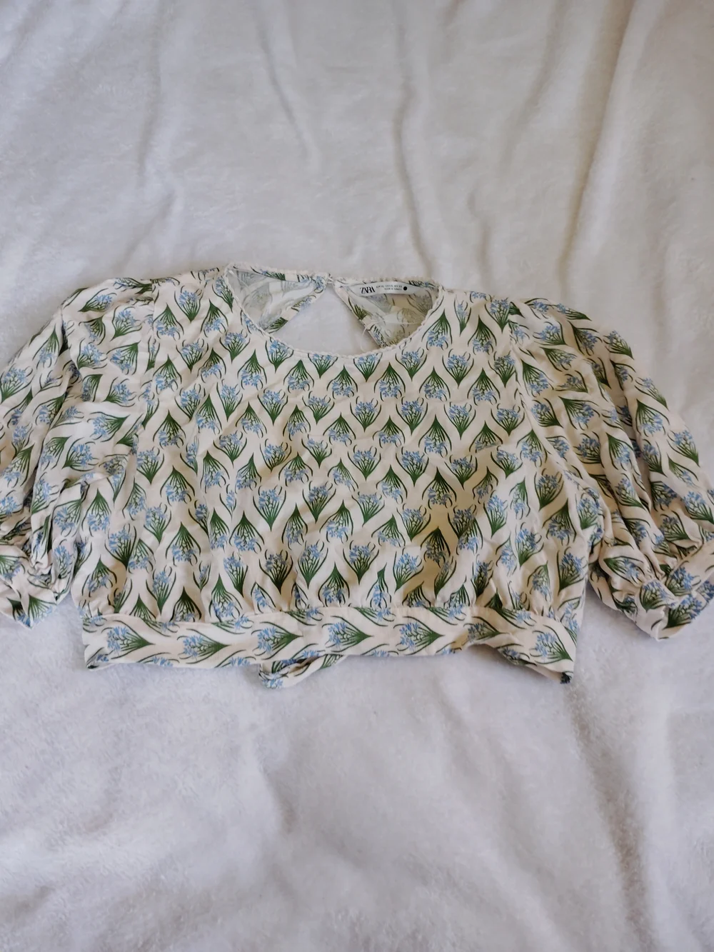 Zara Cream Floral Print Cropped Puff Sleeve Top - Backless, BOHO, Casual,Comfort